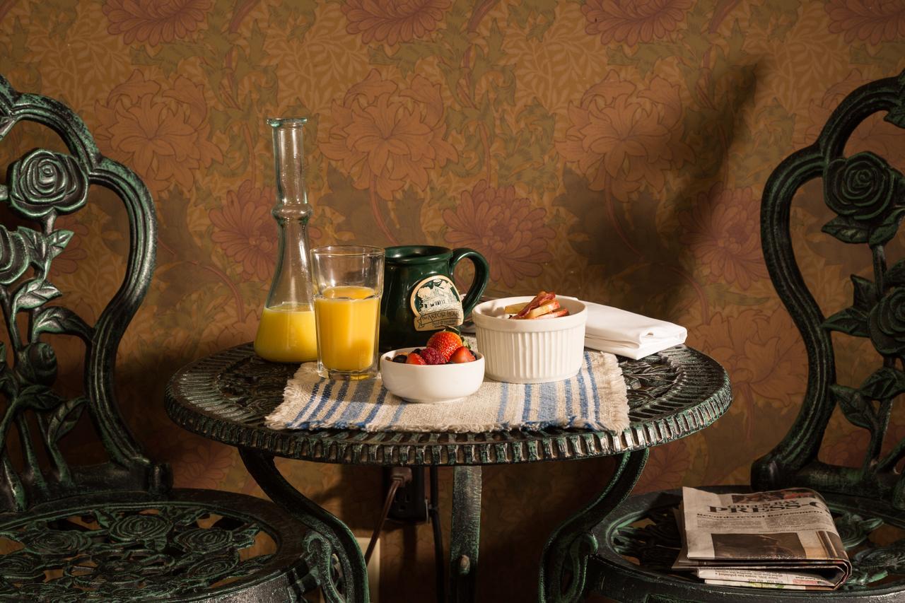Bed and Breakfast Astor House Green Bay Exterior foto